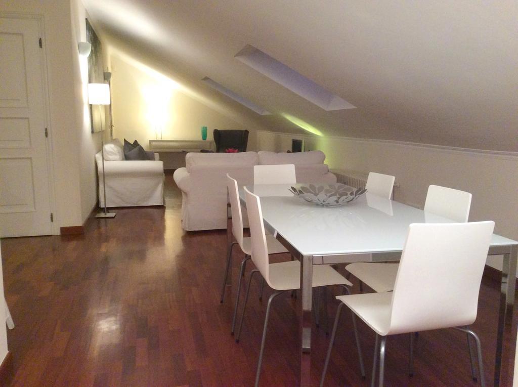 Apartment La Mansarda Alba  Room photo
